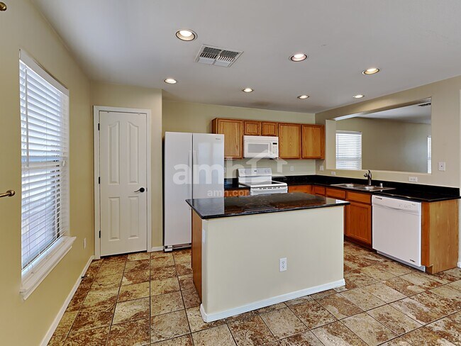 Photo - 18526 W Valerie Dr