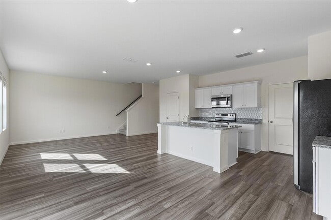 Photo - 195 Bracken Ln
