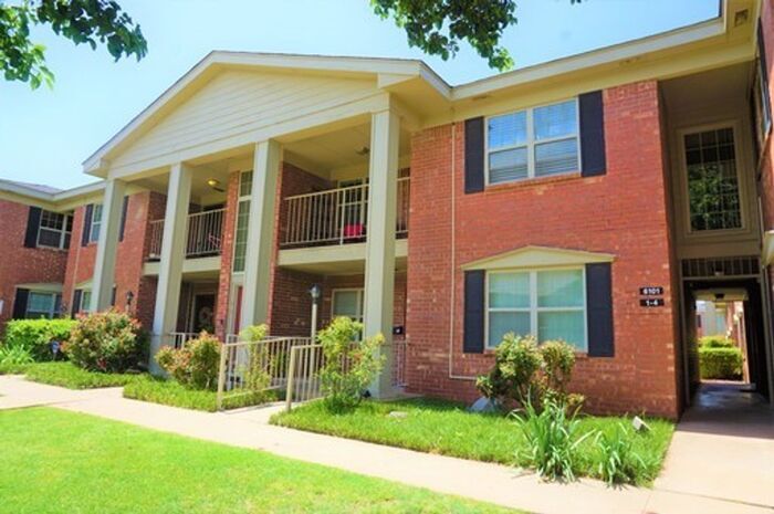 Tara Condos 2 Bed 1 Bath Apt NW 63rd & May... - Tara Condos 2 Bed 1 Bath Apt NW 63rd & May...
