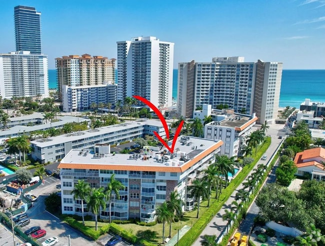 Walk to beautiful beach located next to Golden Beach - 3181 S Ocean Dr Unit 306W Rental