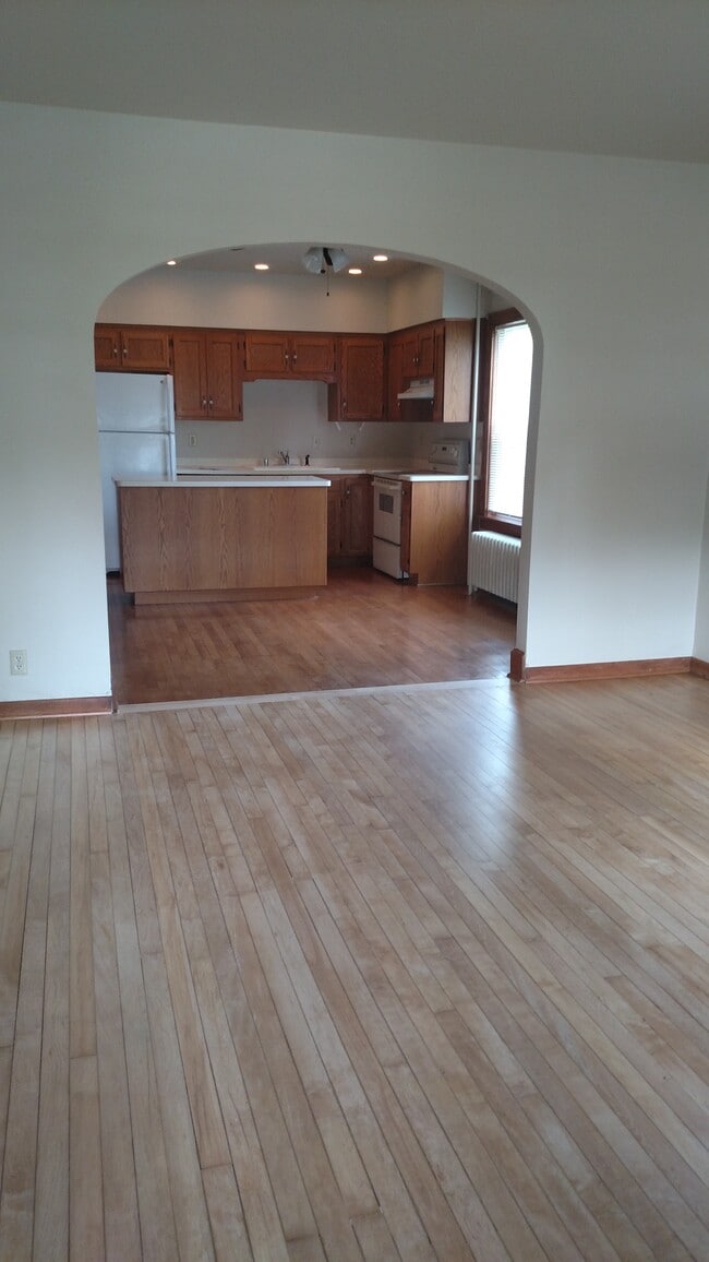 Photo - N70W5528 Bridge Rd