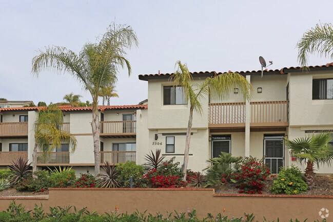 Building - Bella La Costa Apartments