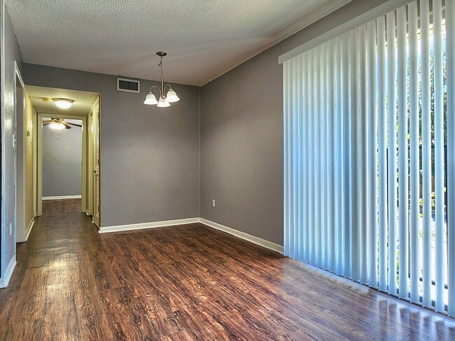 Photo - FOR RENT 1 bedroom, 1 bathroom, upper floor condo.