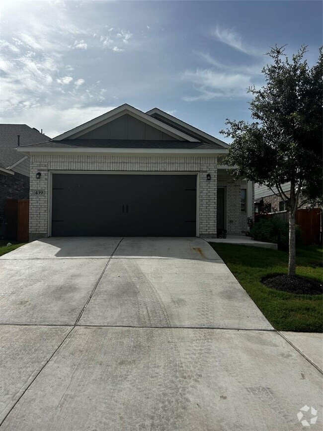 Building Photo - 439 Spinnaker Loop Rental