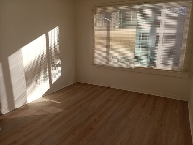 Photo - 412 Harvard Dr SE Unit Main