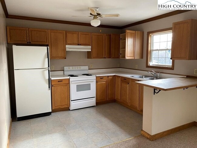 Photo - 413 Grandpas Farm Rd