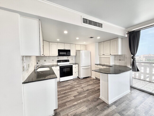 Photo - 2016 Main St Unit 1202