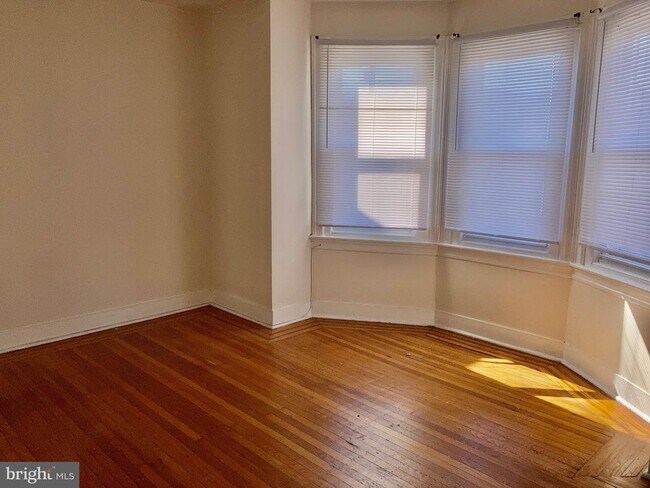 Photo - 267 S Hirst St