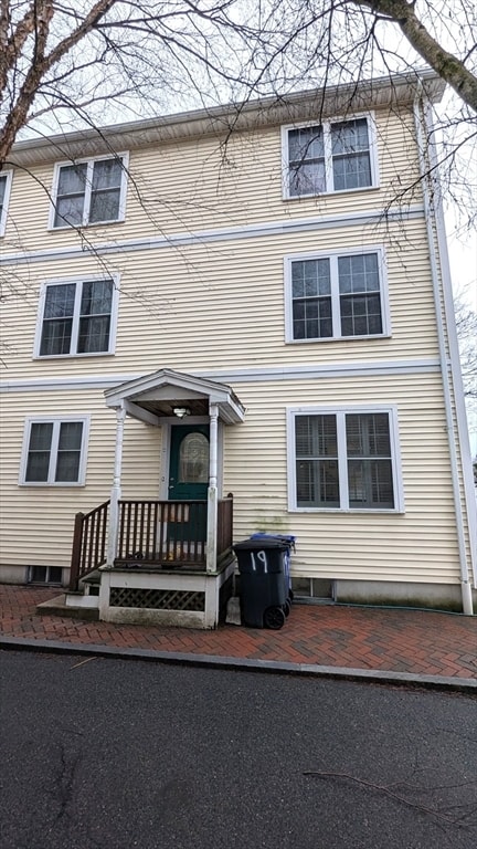 Building Photo - 19 Vineland St