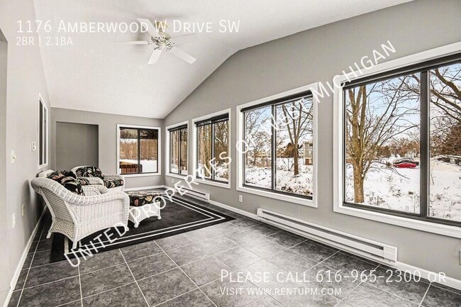 Photo - 1176 Amberwood W Dr SW