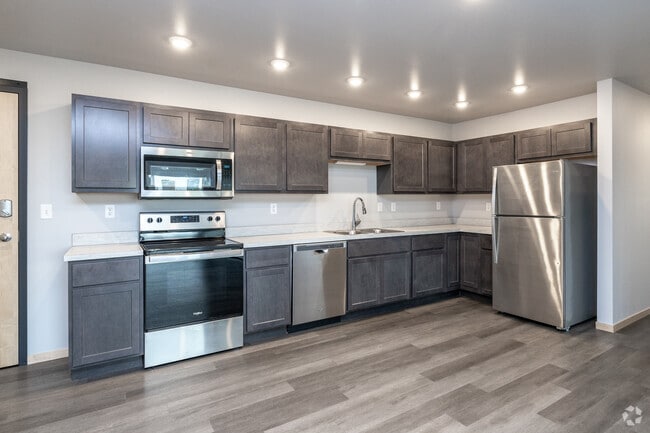 3BR, 2BA - 1,560SF - Kitchen