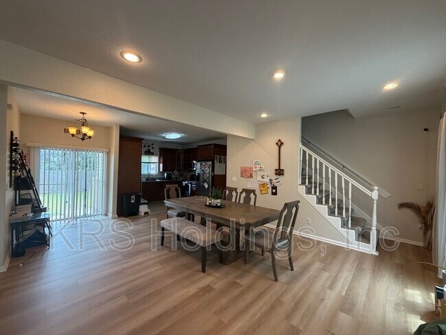 Photo - 5748 Burrell Ave