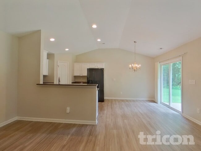 Photo - 6235 Leslie Drive