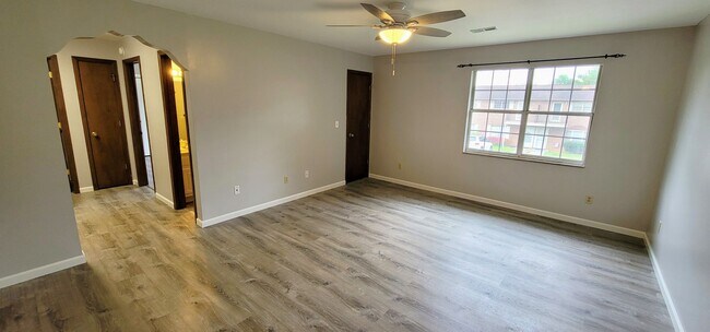 Photo - Lenoir City, 37772 - 2 Bedroom, 2 Full Bat...