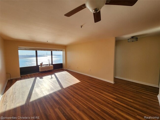 Photo - 1001 W Jefferson Ave Unit 17E