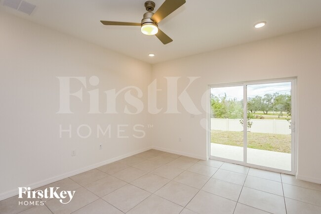 Photo - 336 Corbel Ln