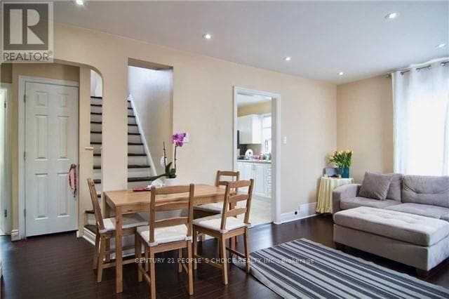 Photo - 186 Maurice Dr