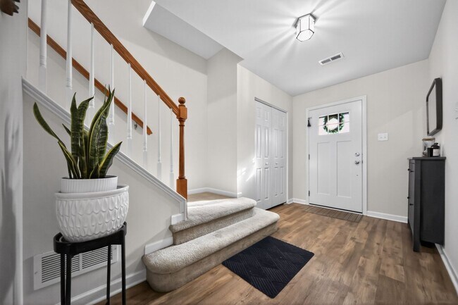 Photo - 11 Faraday Ct