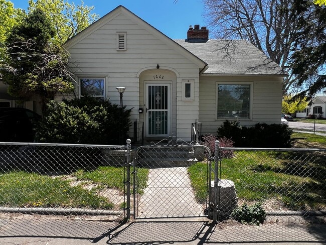 Building Photo - 1205 E Fremont St Unit 1205 E Fremont