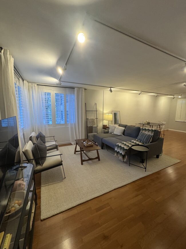 Building Photo - 1188 Briarcliff Rd NE Unit 3