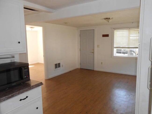 Photo - 545 9th Ave