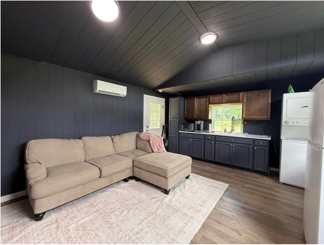 Building Photo - 22787 Lanier Rd
