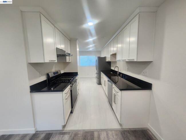 Photo - 749 Palomino Dr