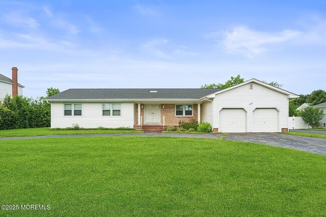 Photo - 14 Darien Dr House