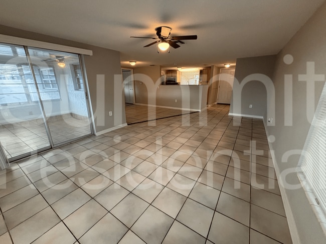 Photo - 10039 Salix Ln