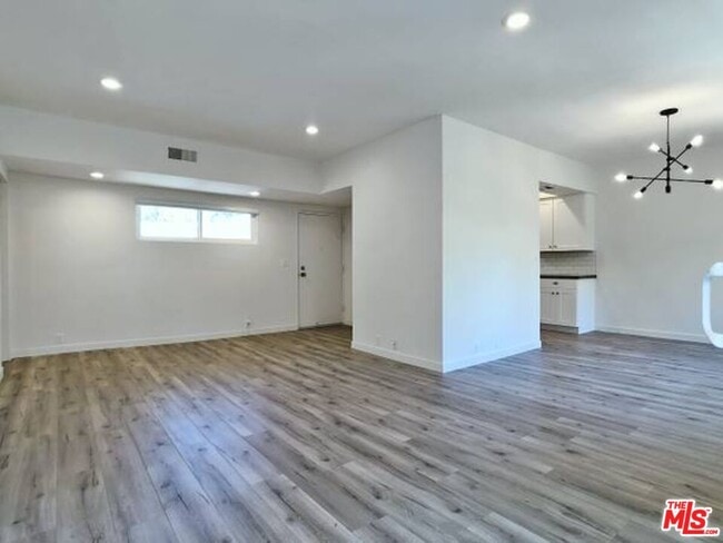 Building Photo - 1900 W Silver Lake Dr Unit 204 Rental