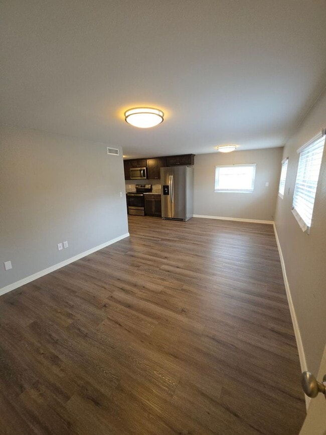 Photo - 709 W 13th St Unidad 1