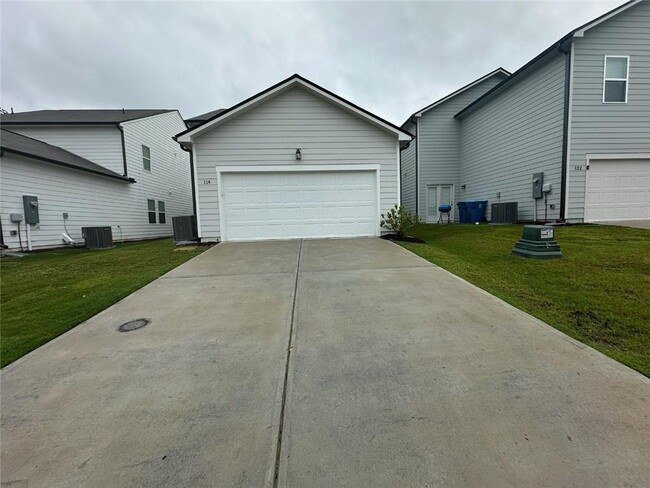 Photo - 114 Feeney St