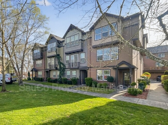 Building Photo - 3491 SE Pepperwood Way