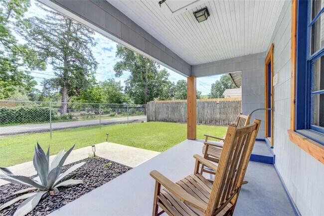 Photo - 1823 Tabor St