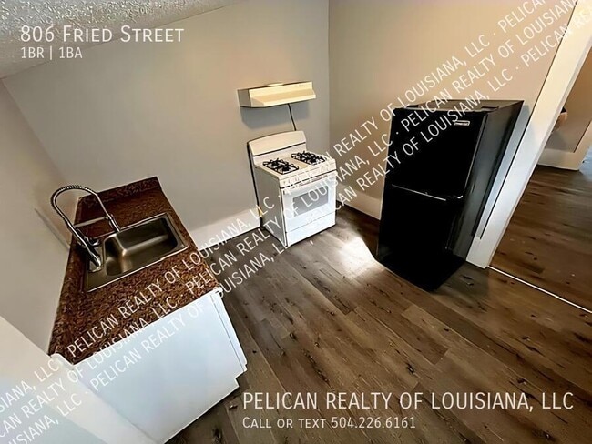 Photo - 806 Fried St