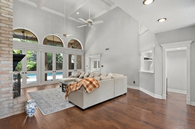 Photo - 1218 Emerald Green Ln