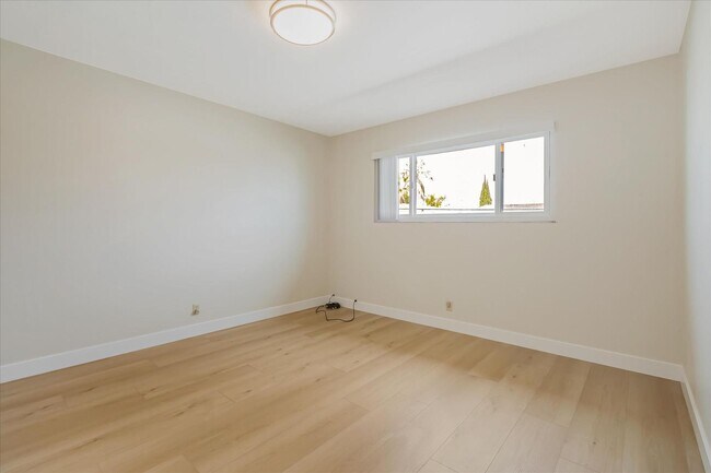 Photo - 2 Bedroom 1 Bathroom Top Floor Apartment Unidad 3