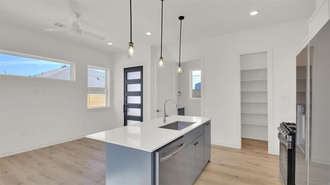 Photo - 6119 Atwood St