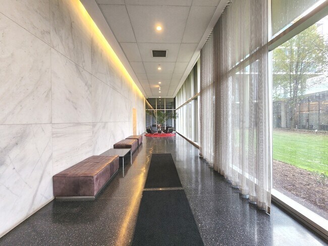 Photo - 9655 Woods Dr Unit 512