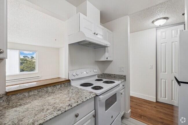 1 habitación, 1 baño - 615 pies cuadrados - Cocina - Amberwood Apartments