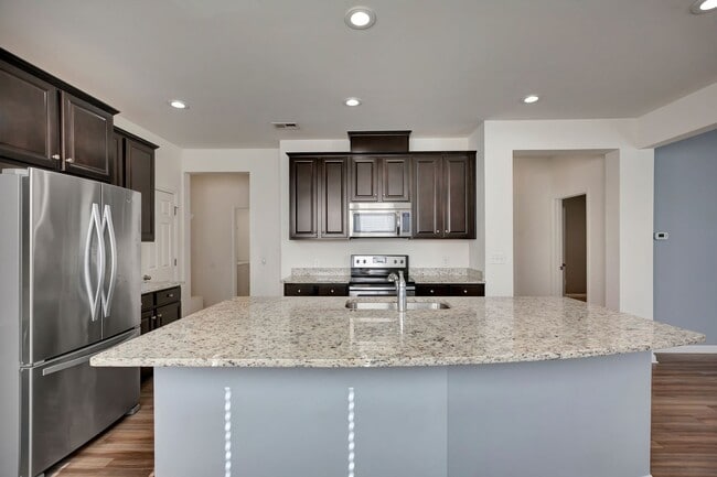 Photo - Beautiful 3-Bed Drakesborough Home with Do...