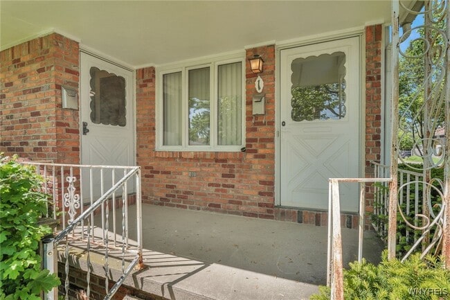 Photo - 1 Emsworth Ave