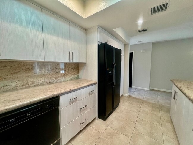 Photo - AVAILABLE NOW!! BEAUTIFUL 2-Bedroom 3 -bathroom Condo in La Quint Palms! MOVE IN SPECIAL 50% OFF...