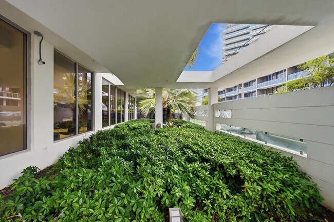 Photo - 13800 Highland Dr Unit 610