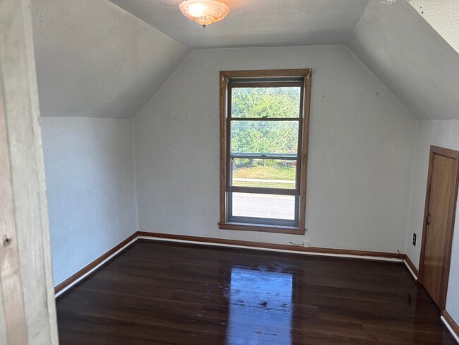 Bed Room 1 - 314 S Park St Unit A