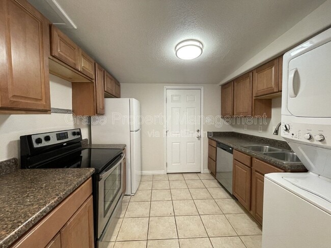 Photo - 2127 S Acoma St