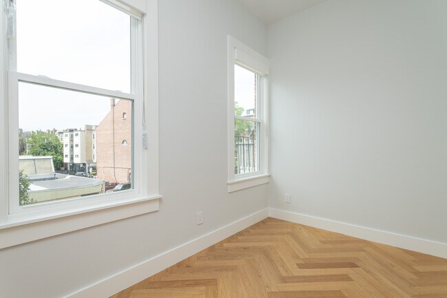 Photo - 609 Massachusetts Ave Unidad 8