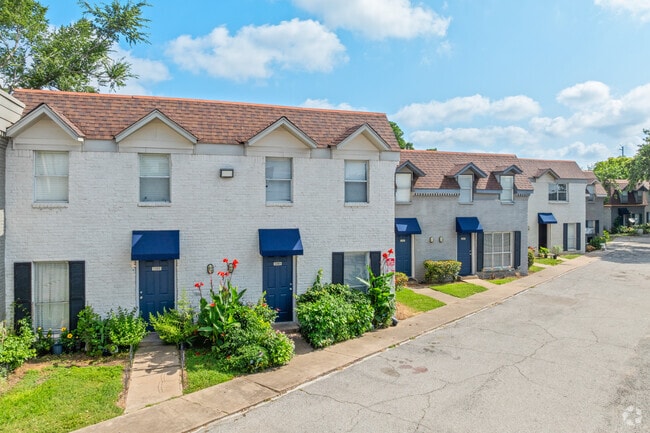 The Ellis Apartments
