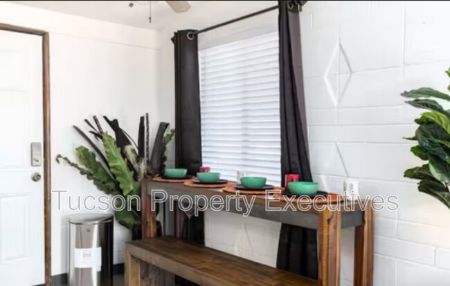 Photo - 1227 N Belvedere Ave