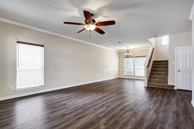 Photo - Beautiful 3 Bedroom 2 1/2 in trophy ridge